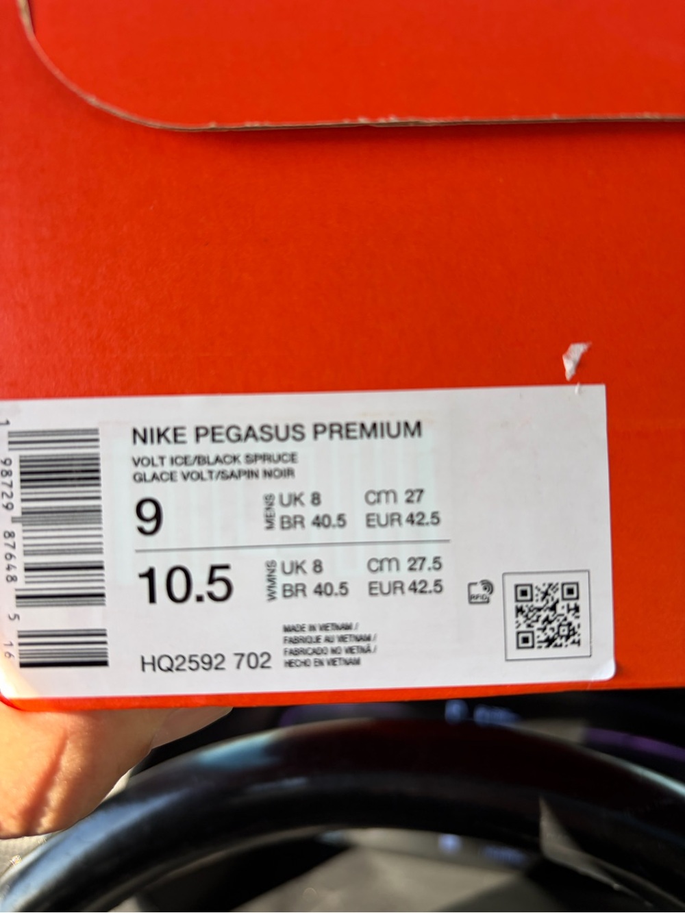 Nike Pegasus Premium Shoes - Volt/Black/Spruce size 9 men $200